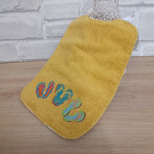 Bavoir brodé divers motifs (plusieurs coloris)