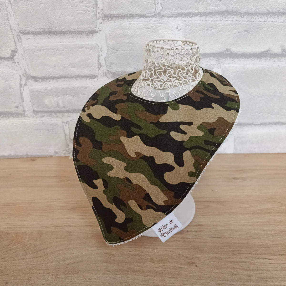 Bavoir Bandana (plusieurs coloris) Terre de Créateurs