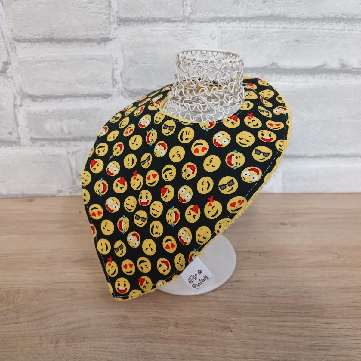 Bavoir Bandana (plusieurs coloris) Terre de Créateurs