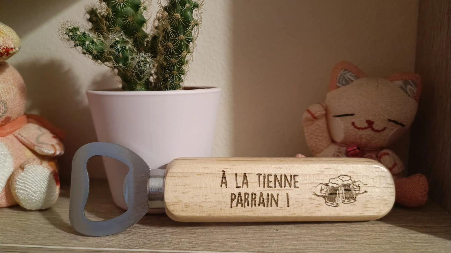 Decapsuleur en bois personnalisé Terre de Créateurs