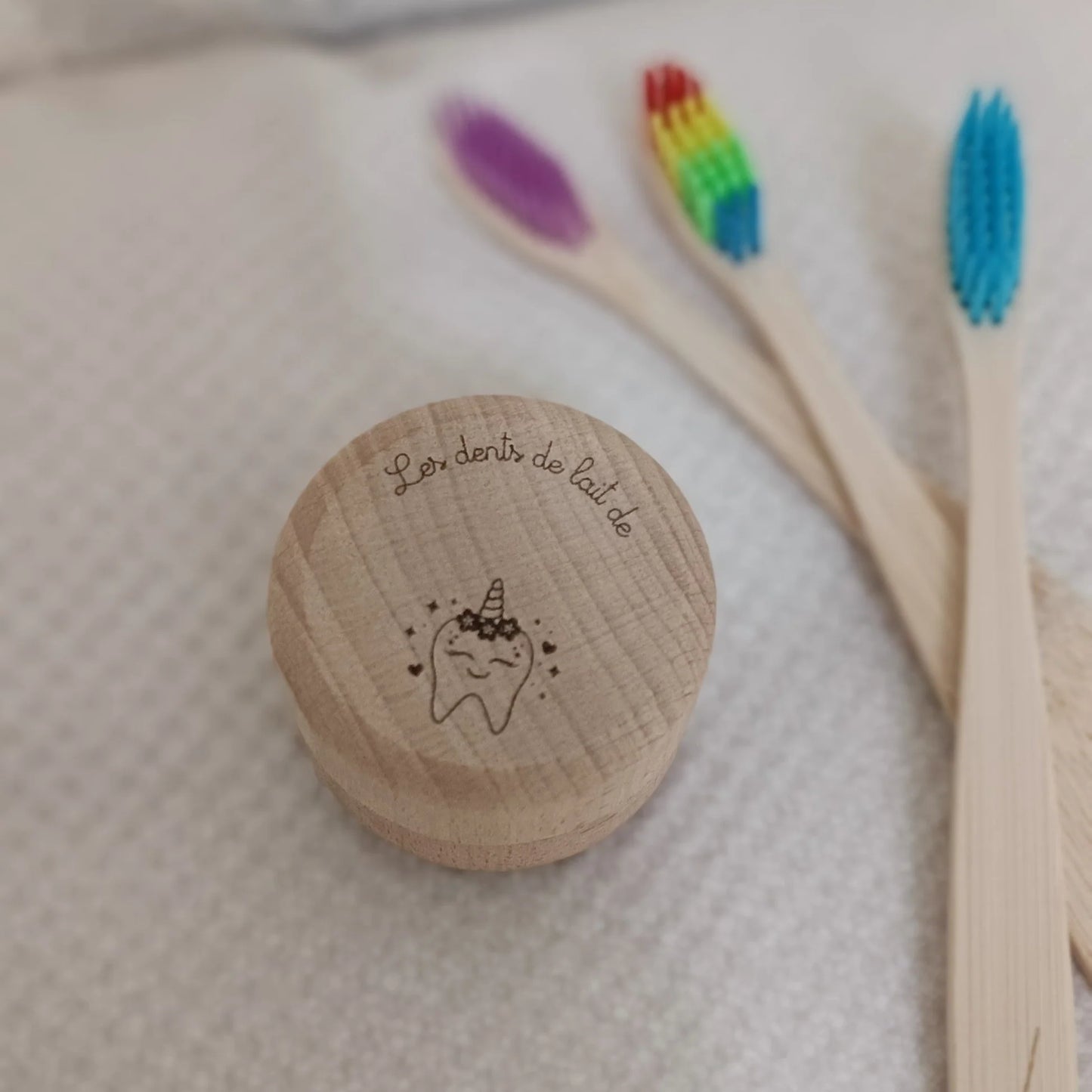Boite à dents de lait en bois motif dent licorne