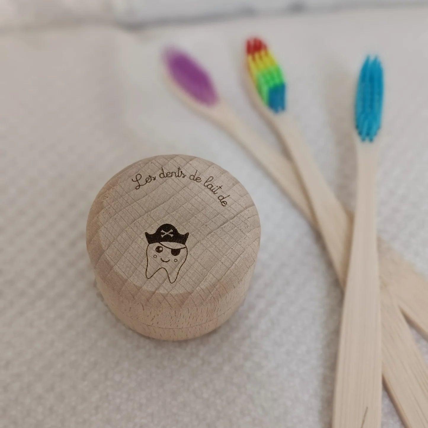 Boite à dents de lait en bois motif pirate