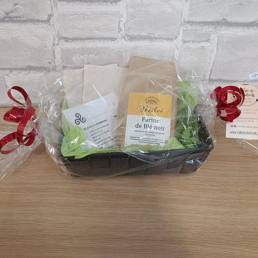 Coffret prêt à l'emploi pour cuisiner un kig ha farz avec sacs à farz et farine de blé noir