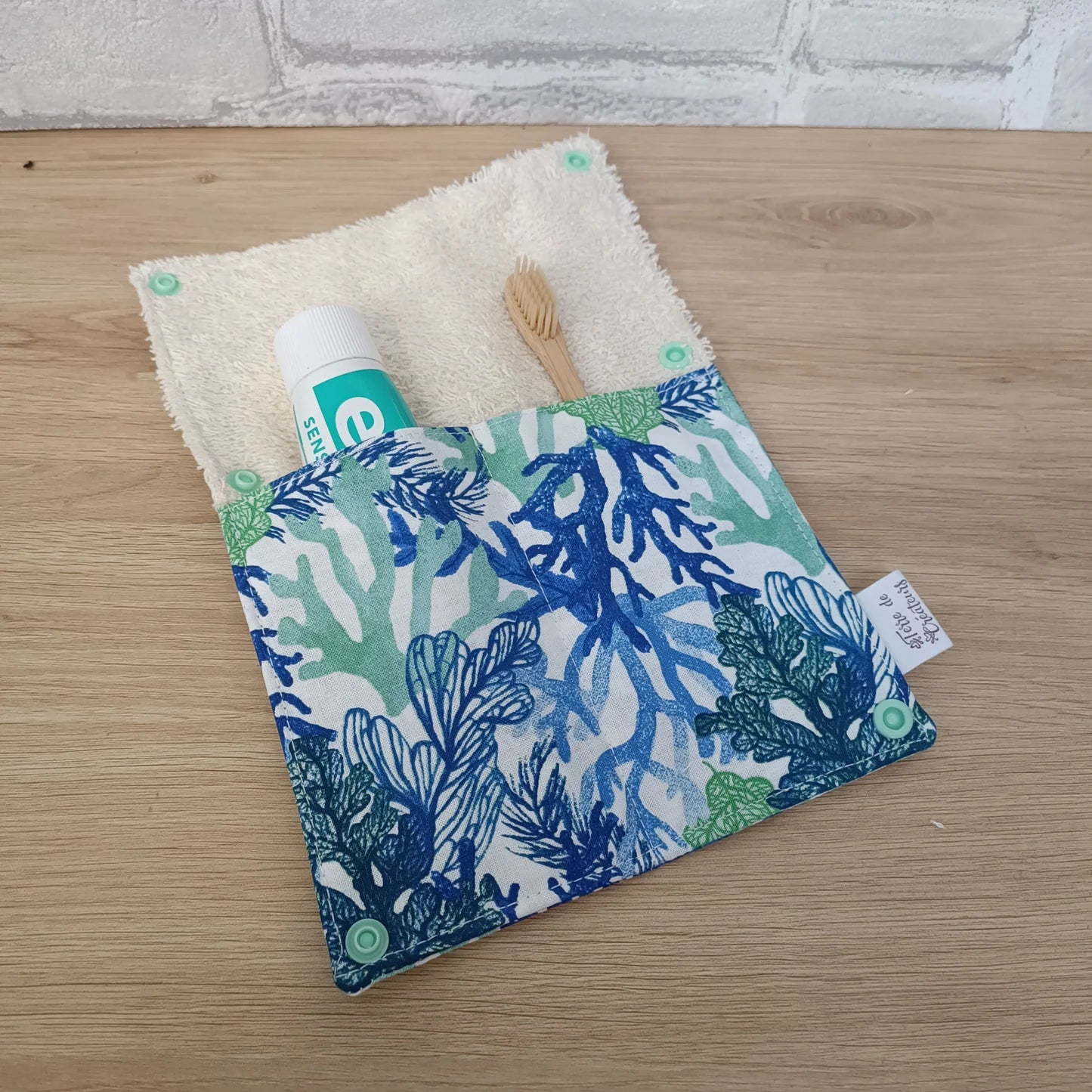 Étui à brosse à dents et dentifrice motif algues