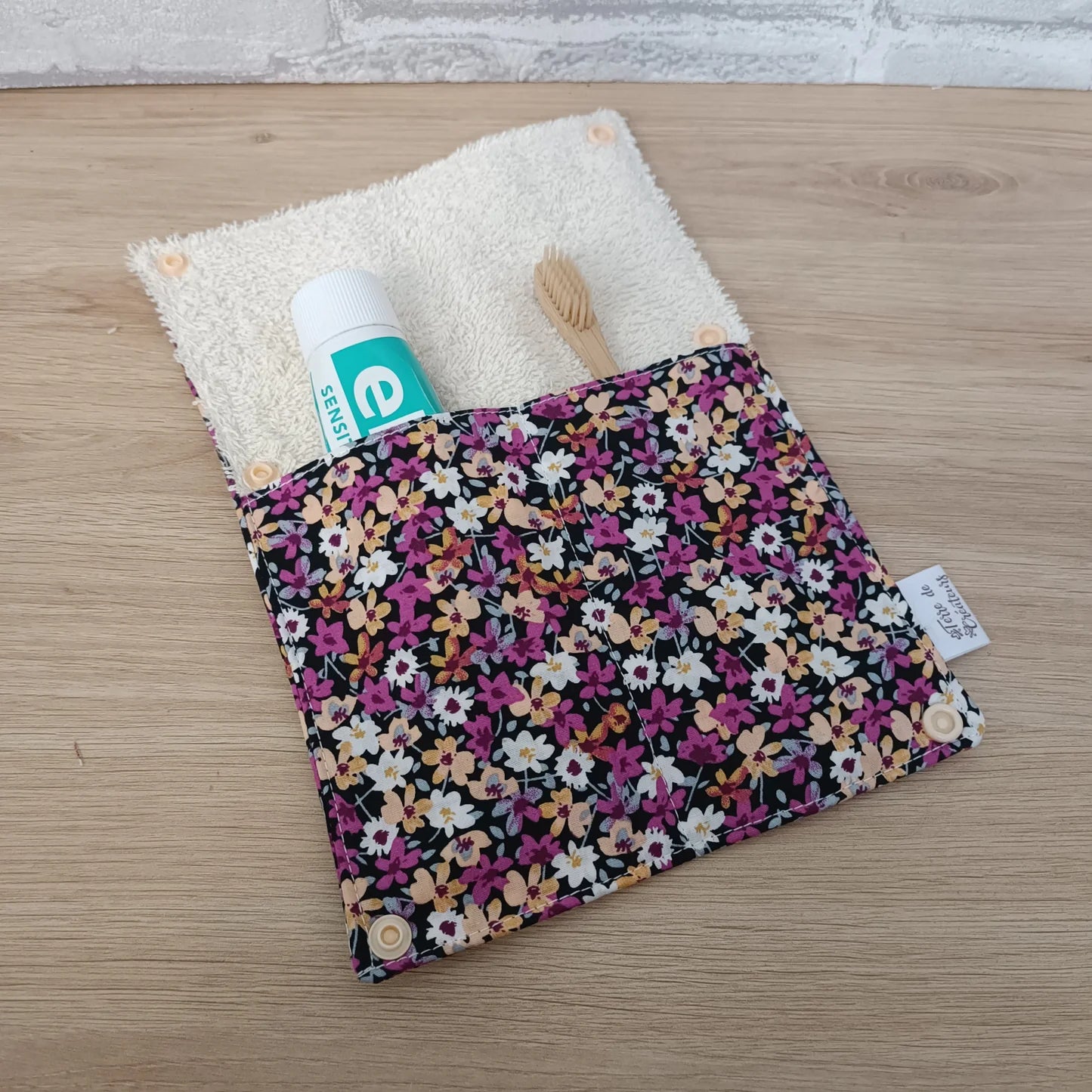 Étui à brosse à dents et dentifrice motif fleurs mauve et beige
