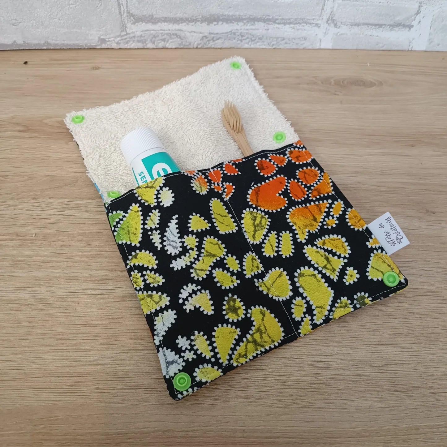 Étui à brosse à dents et dentifrice motif wax multicolore pointillé