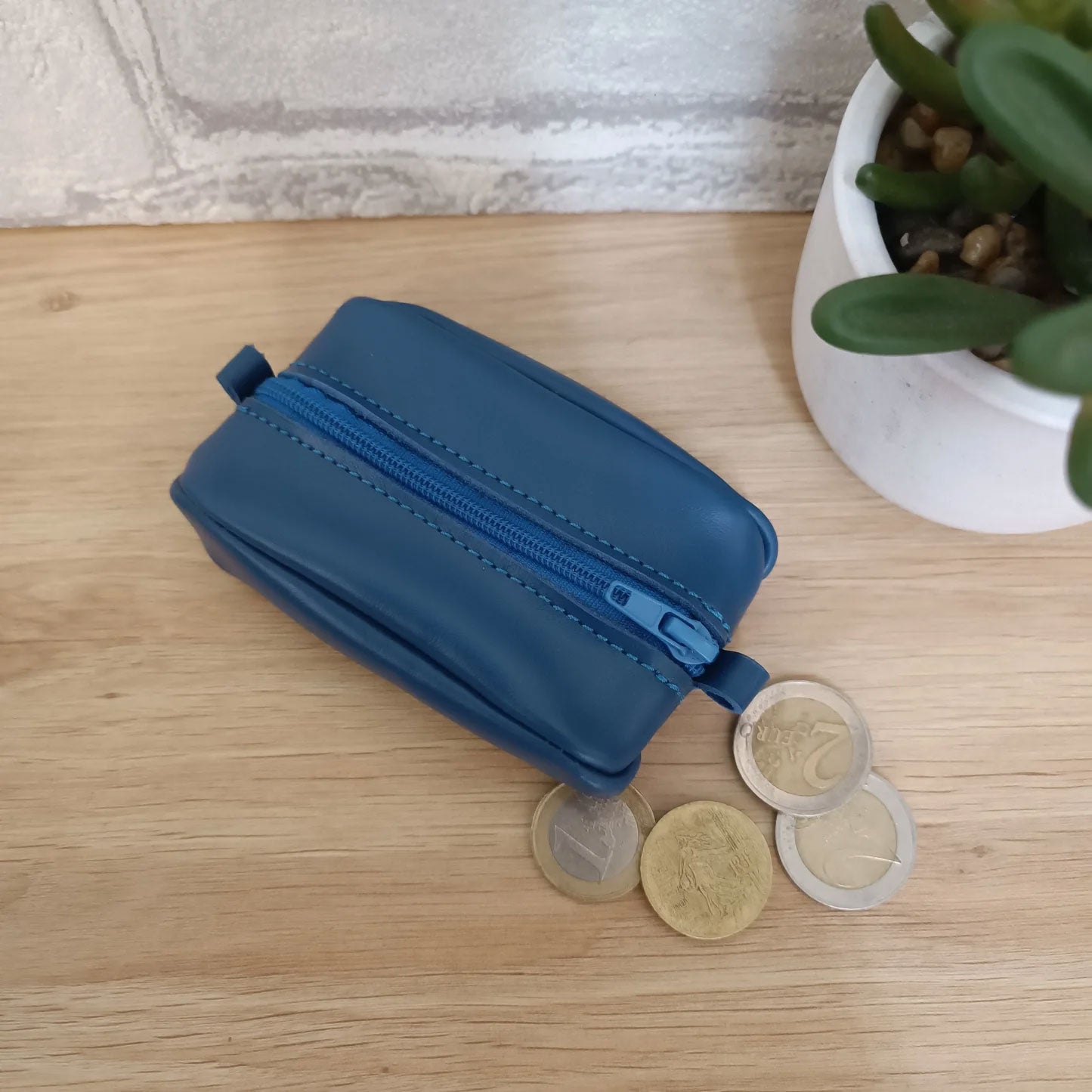 Porte monnaie Grain de café en cuir véritable coloris bleu