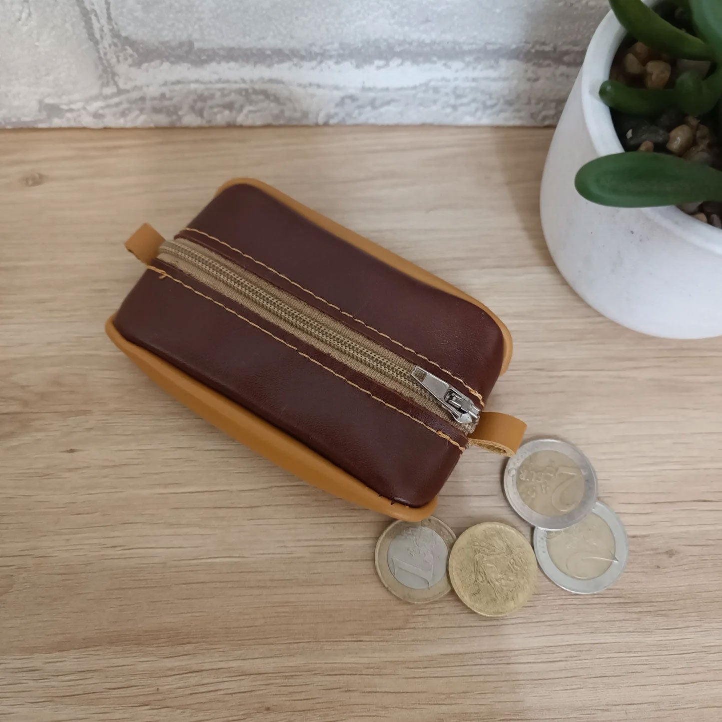 Porte monnaie Grain de café en cuir véritable coloris marron et camel