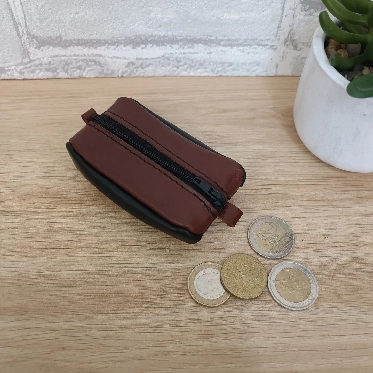 Porte monnaie Grain de café en cuir véritable coloris marron et noir