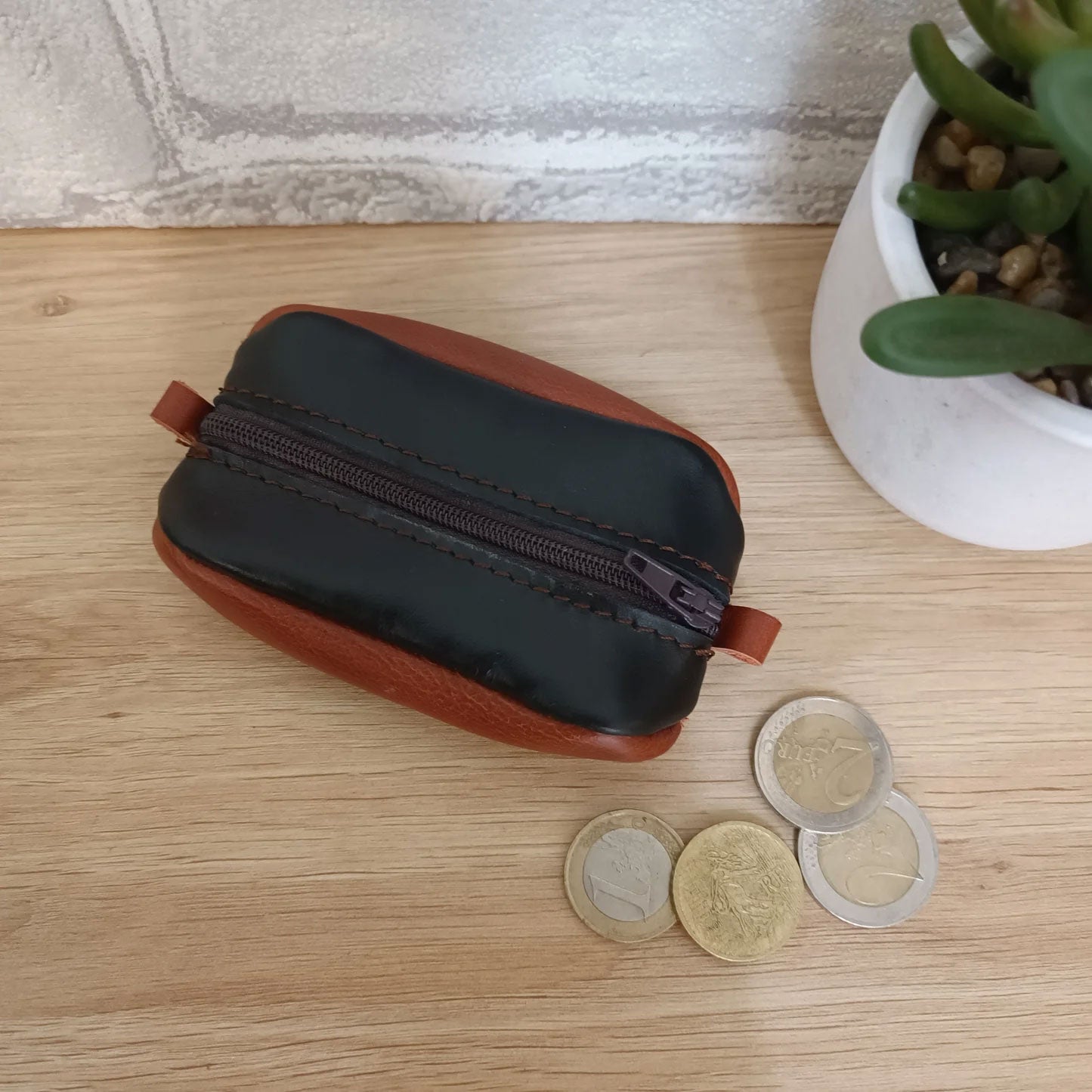 Porte monnaie Grain de café en cuir véritable coloris noir et marron