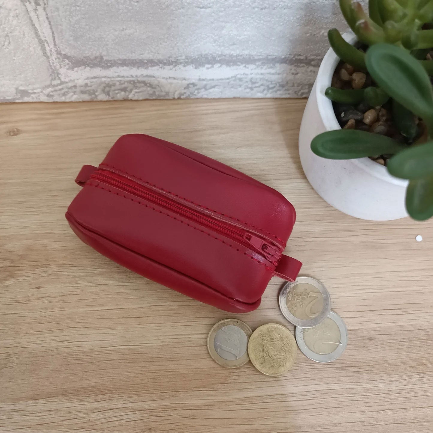 Porte monnaie Grain de café en cuir véritable coloris rouge