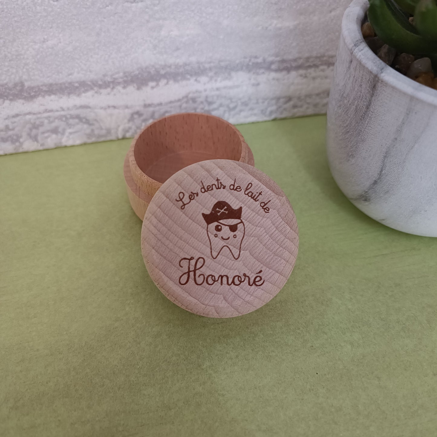 Boîte à dents de lait personnalisée
