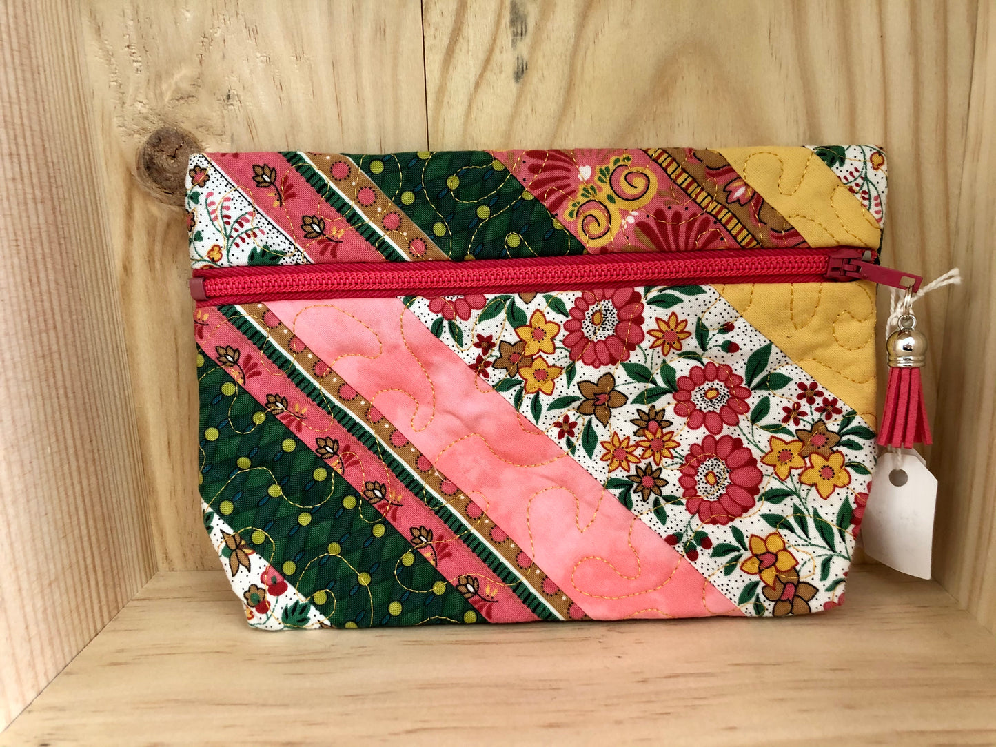 Pochettes brodés (plusieurs coloris)