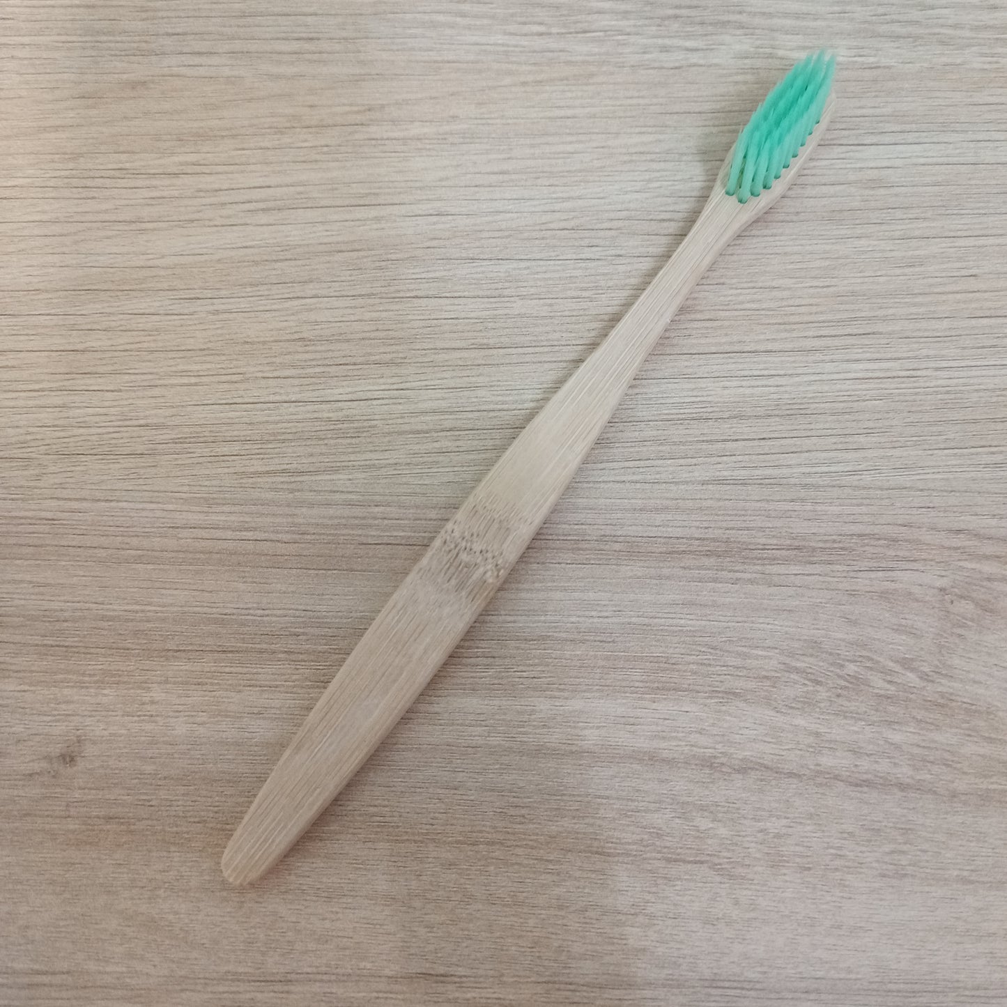 Brosse à dents en bambou (Plusieurs coloris)