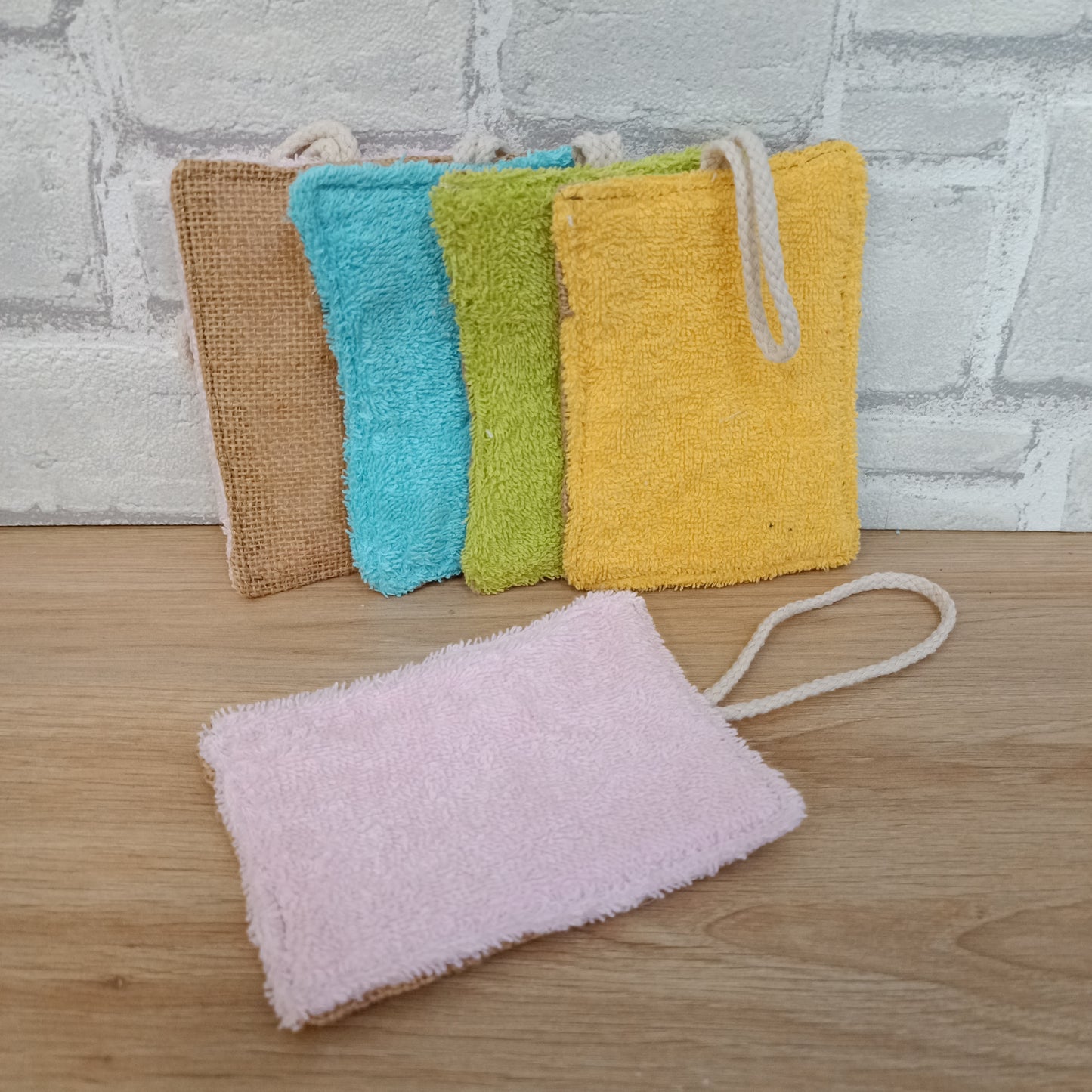 Eponge jute (plusieurs coloris)