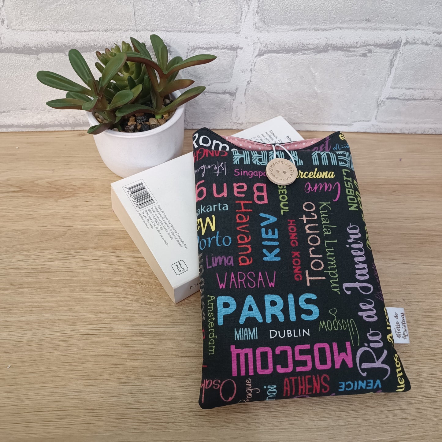 Pochette à livre de poche