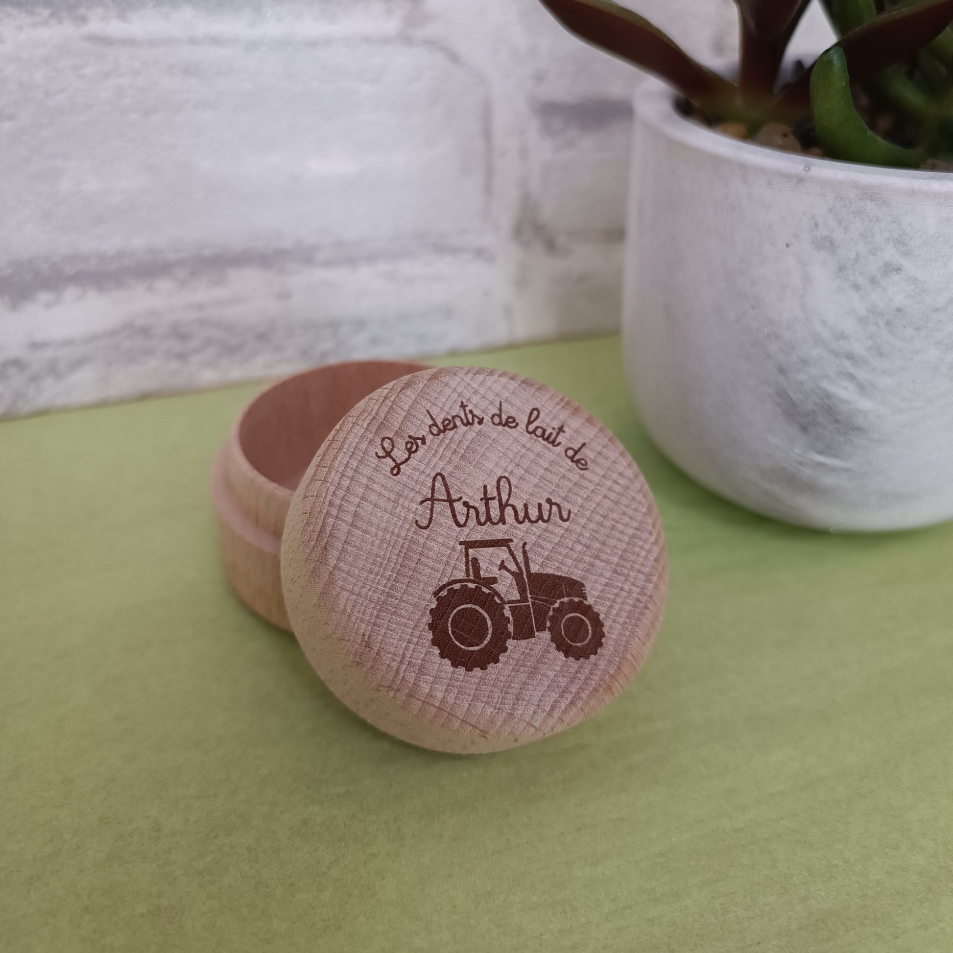 boite à dents de lait personnalisée motif tracteur prénom Arthur
