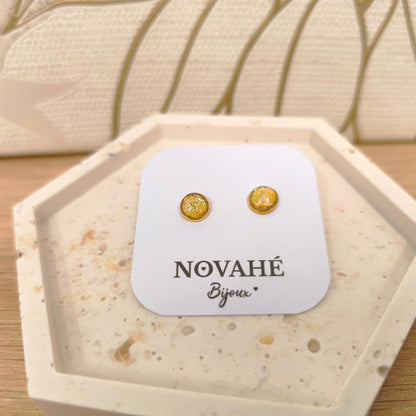 Boucles d'oreilles puce en aquarelle jaune rehaussé de feuilles d'or Novahé Bijoux