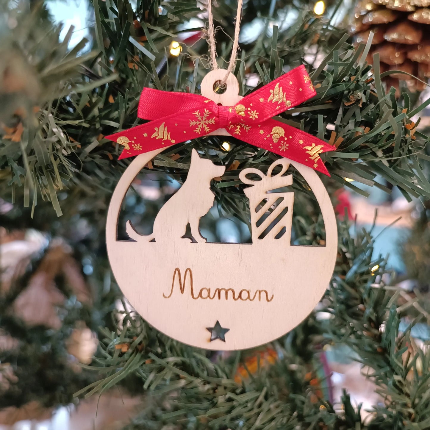 Boule de Noël personnalisée en bois avec prénom