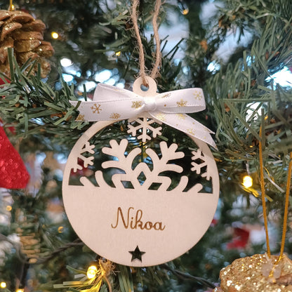 Boule de noël personnalisée en bois au prénom ou mot de votre choix