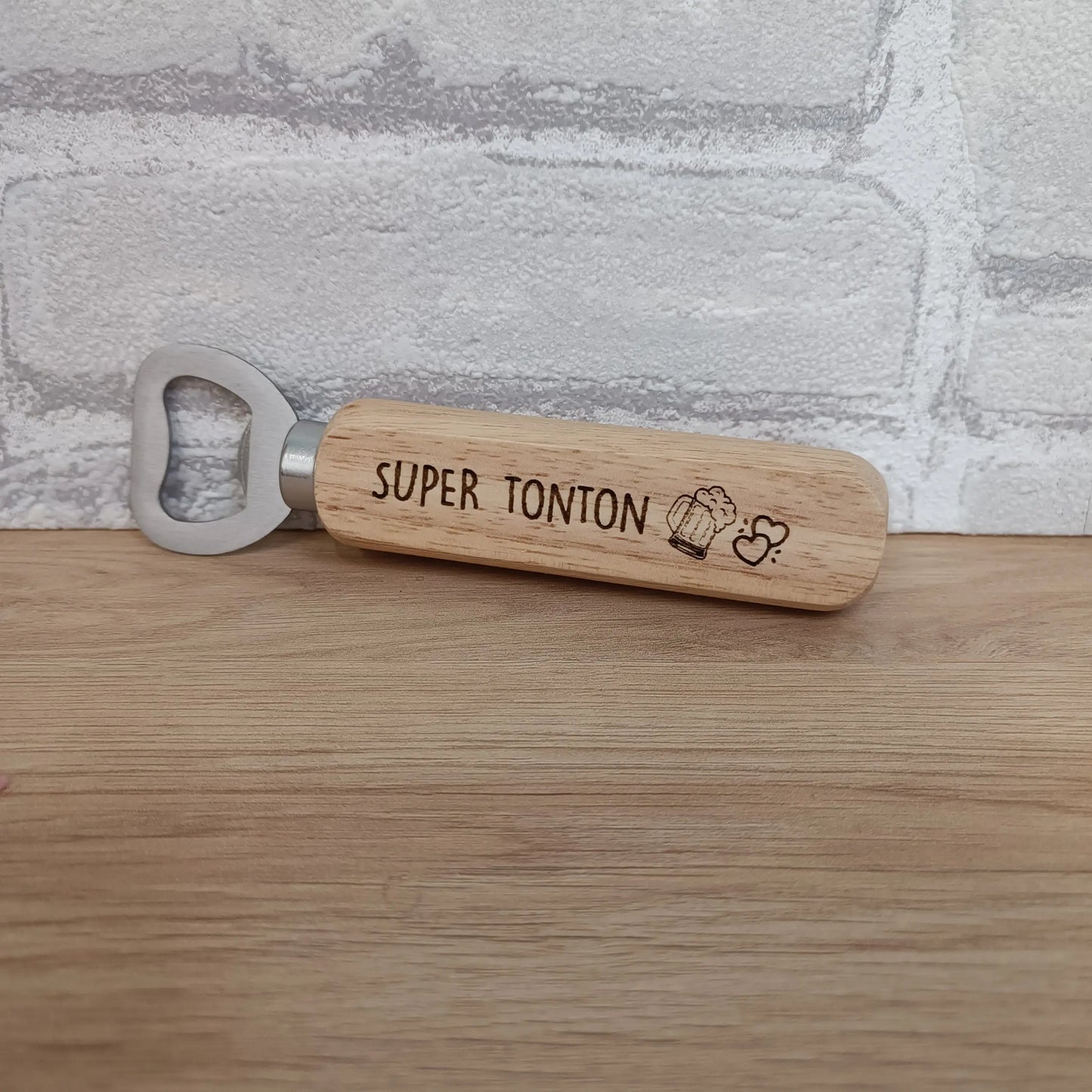 Décapsuleur personnalisé en bois pour cadeau tonton