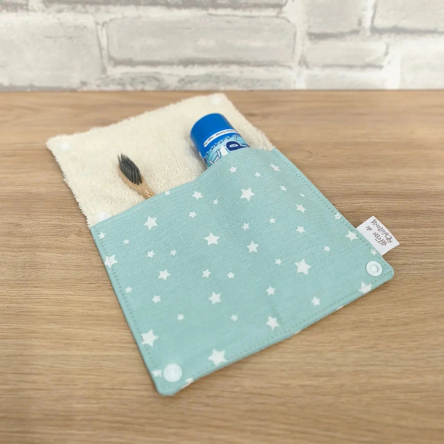 Étui à brosse à dents bleu ciel motif étoiles