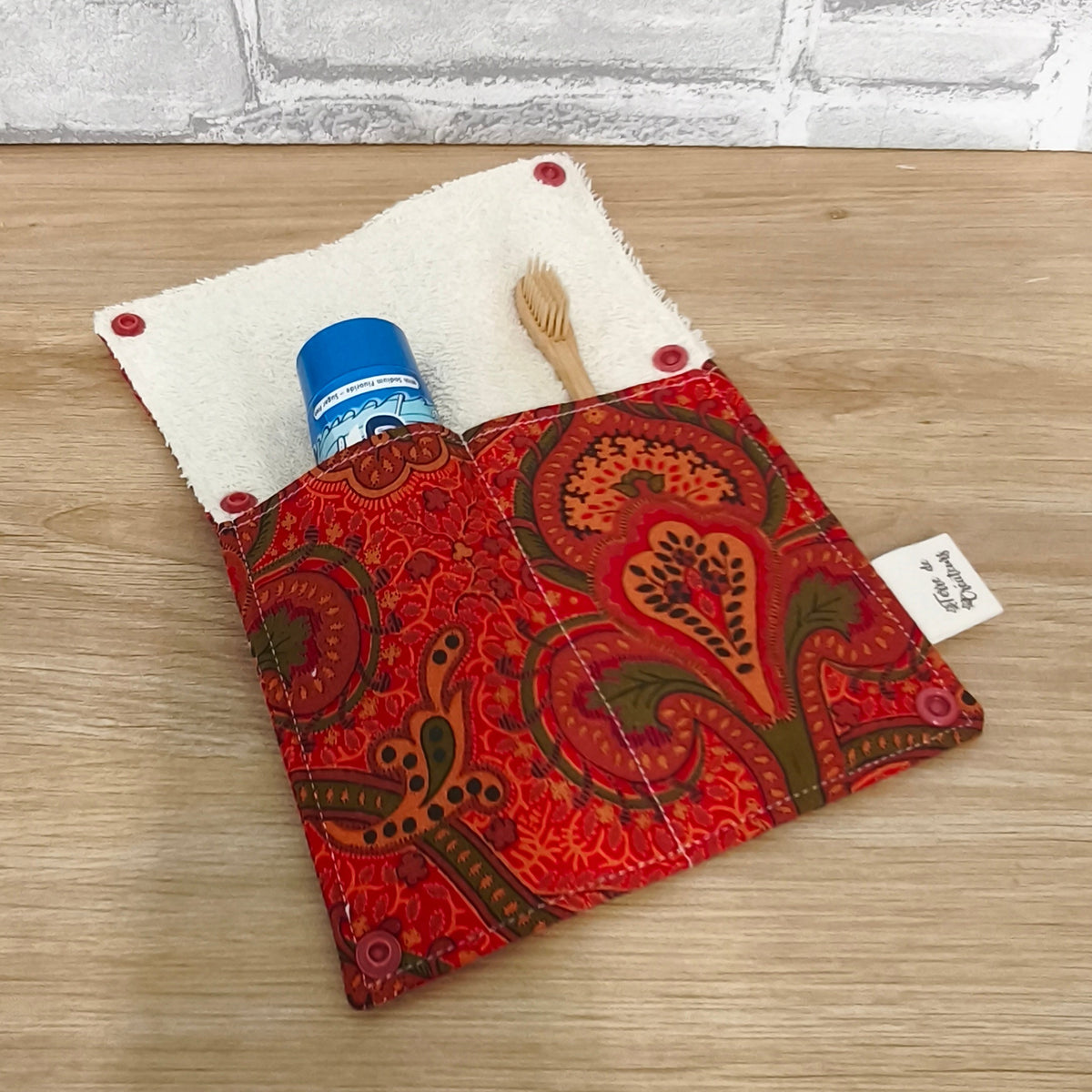 Étui Brosse à Dents et Dentifrice Réutilisable motif cachemire rouge