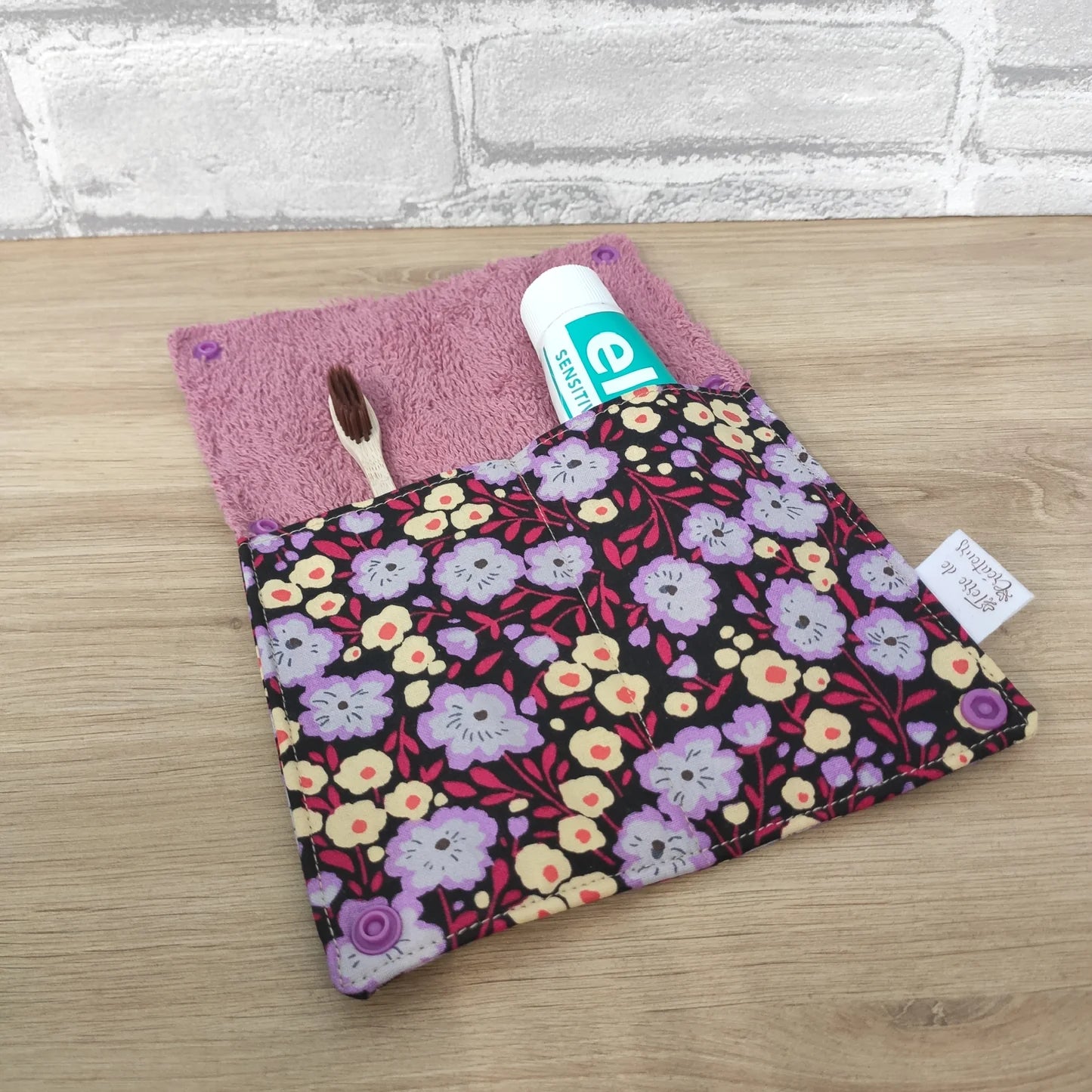 Étui à brosse à dents fleurs mauves et jaune clair