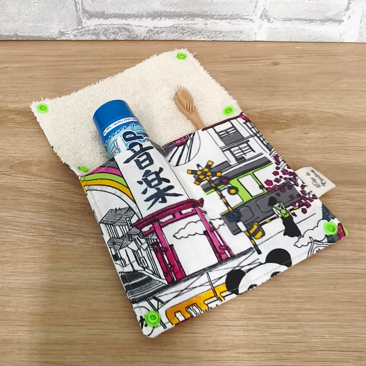 Étui Brosse à Dents et Dentifrice Réutilisable motif manga japon