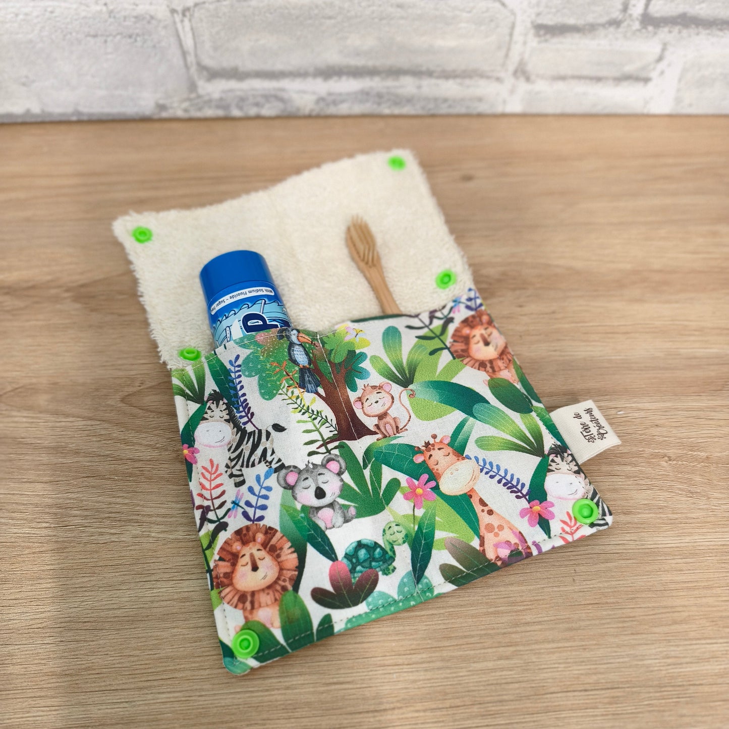 Étui brosse à dents et dentifrice réutilisable
