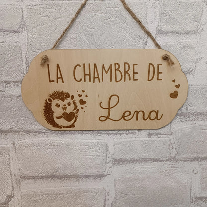 Plaque personnalisée en bois pour chambre de petite fille thème hérisson et prénom Lena