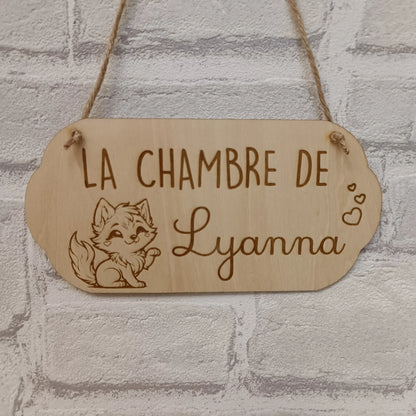 Plaque personnalisée en bois pour chambre enfant thème renard et prénom Lyanna