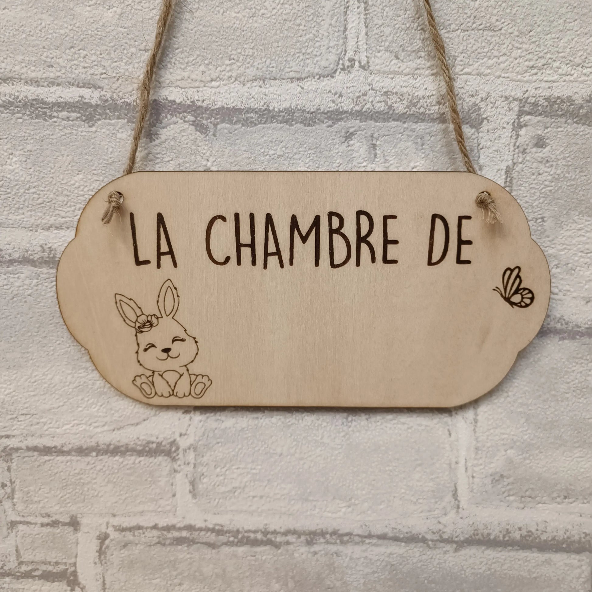 Plaque prénom personnalisée pour décoration chambre enfant thème lapin papillon