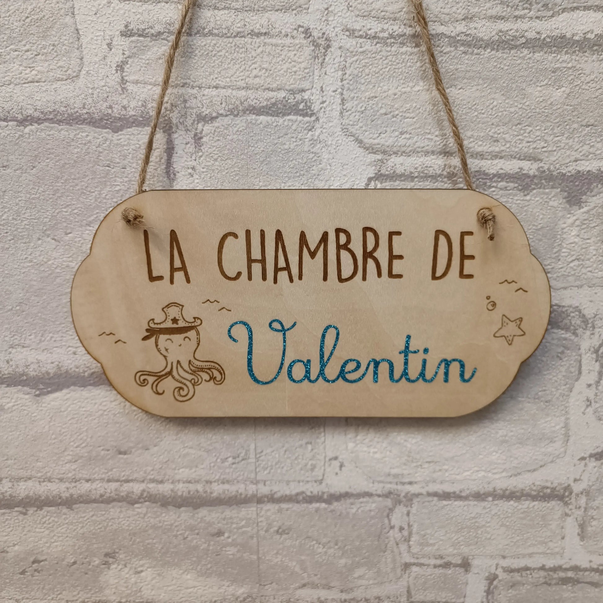 Plaque prénom Valentin en bois décoration chambre bébé thème pirate 