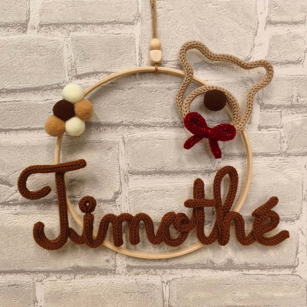 Prénom en tricotin Timothé avec ours