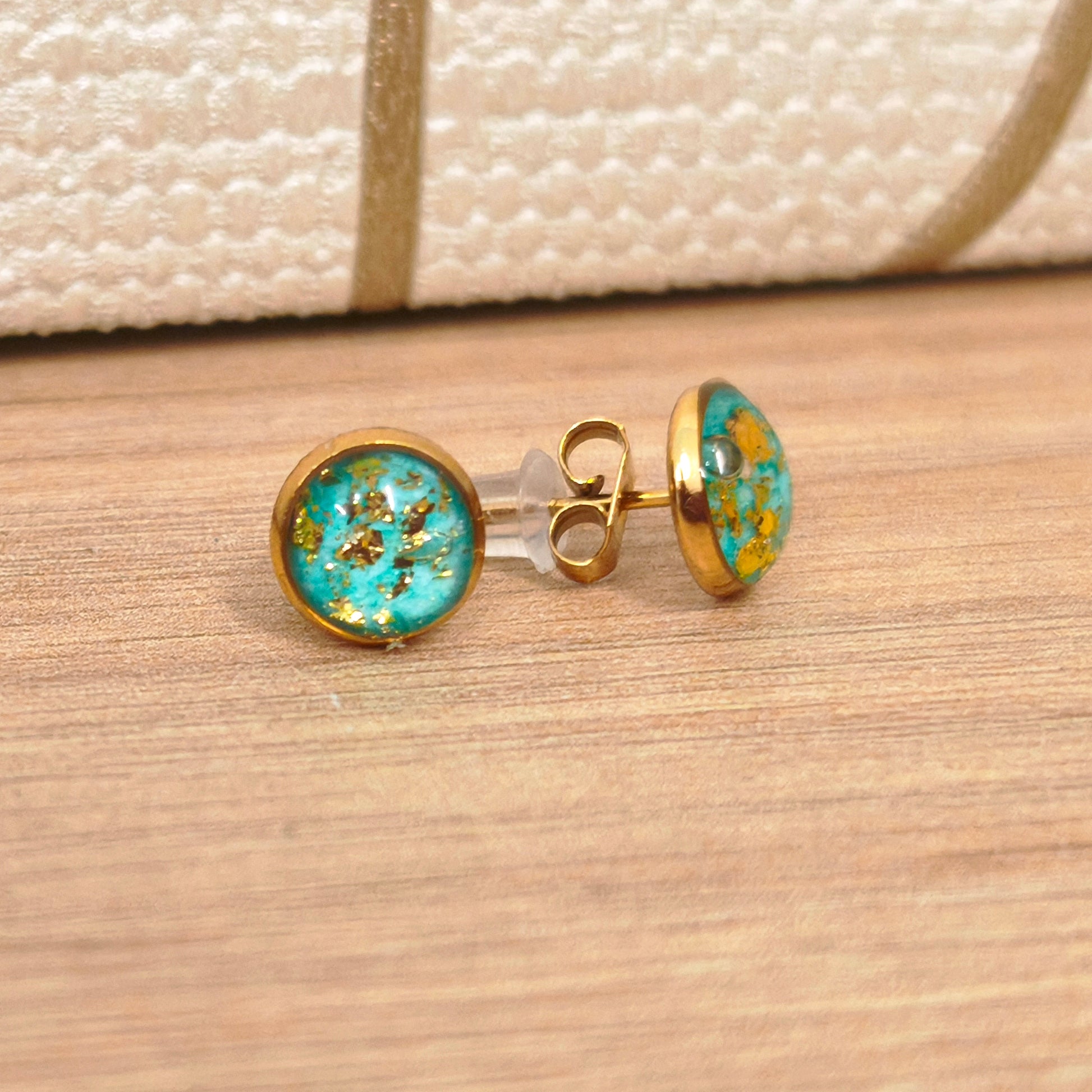 Boucles d'oreilles puce en aquarelle Novahé Bijoux