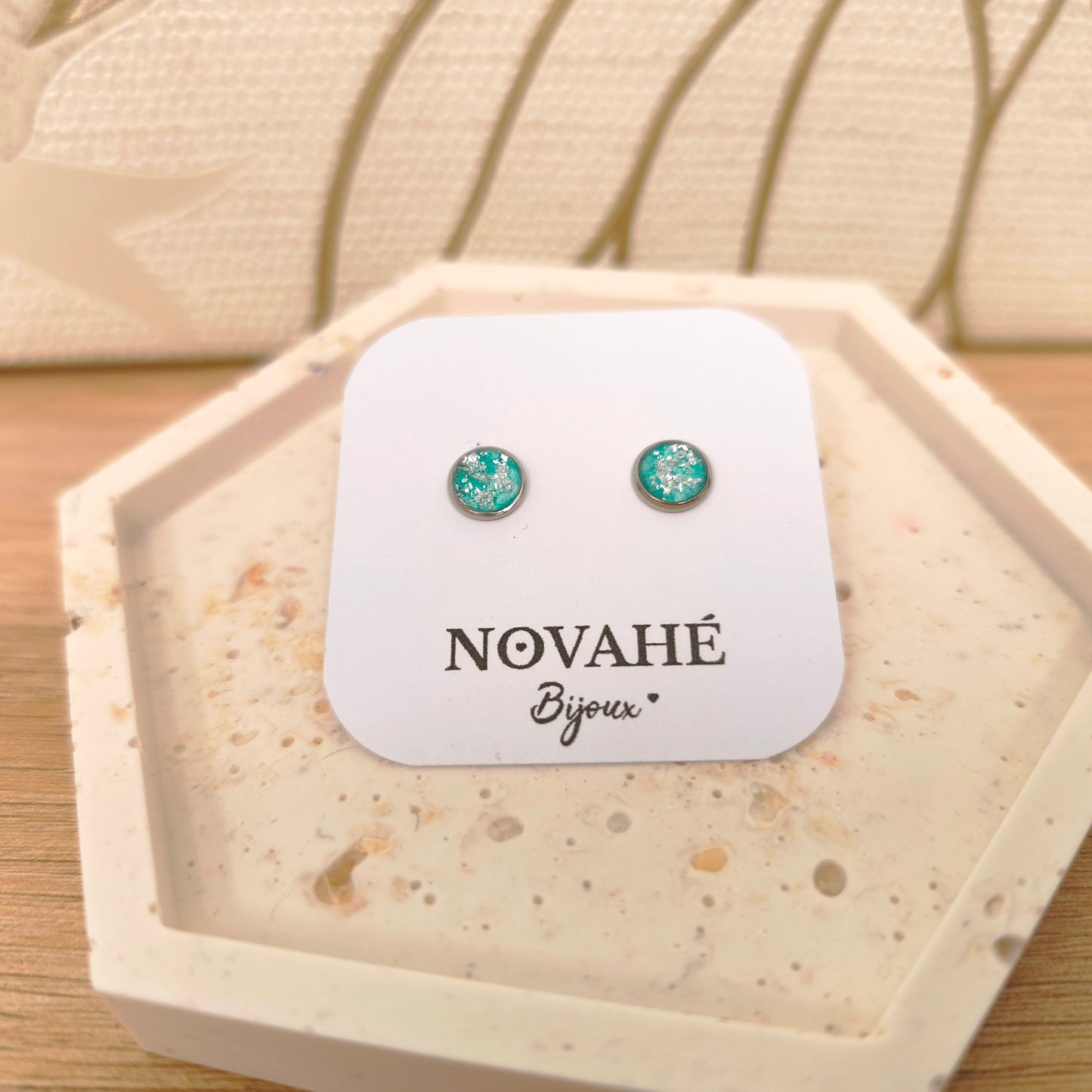 Boucles d'oreilles puce en aquarelle