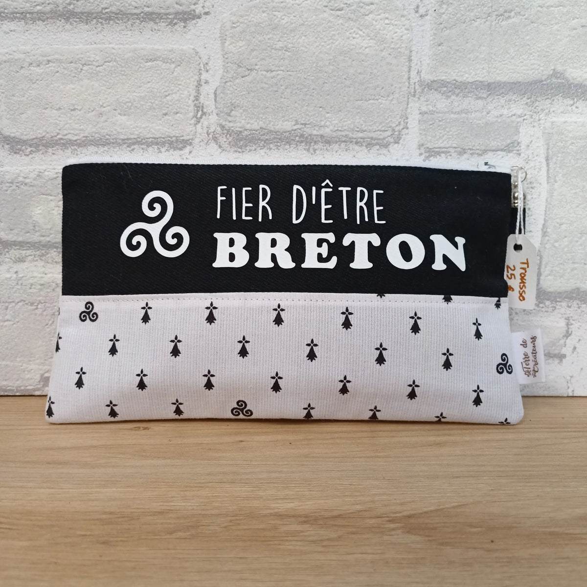 Trousse bretonne idée cadeau avec message : Fier d'être breton