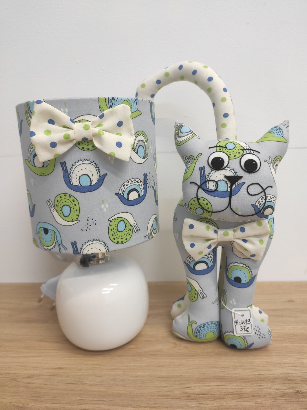 Chaton et Lampe de chevet 1179